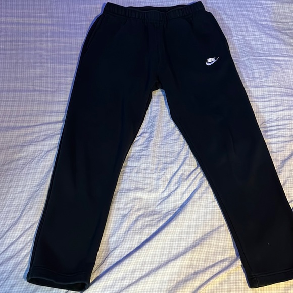 Nike Other - Black Nike sportswear club fleece joggers
